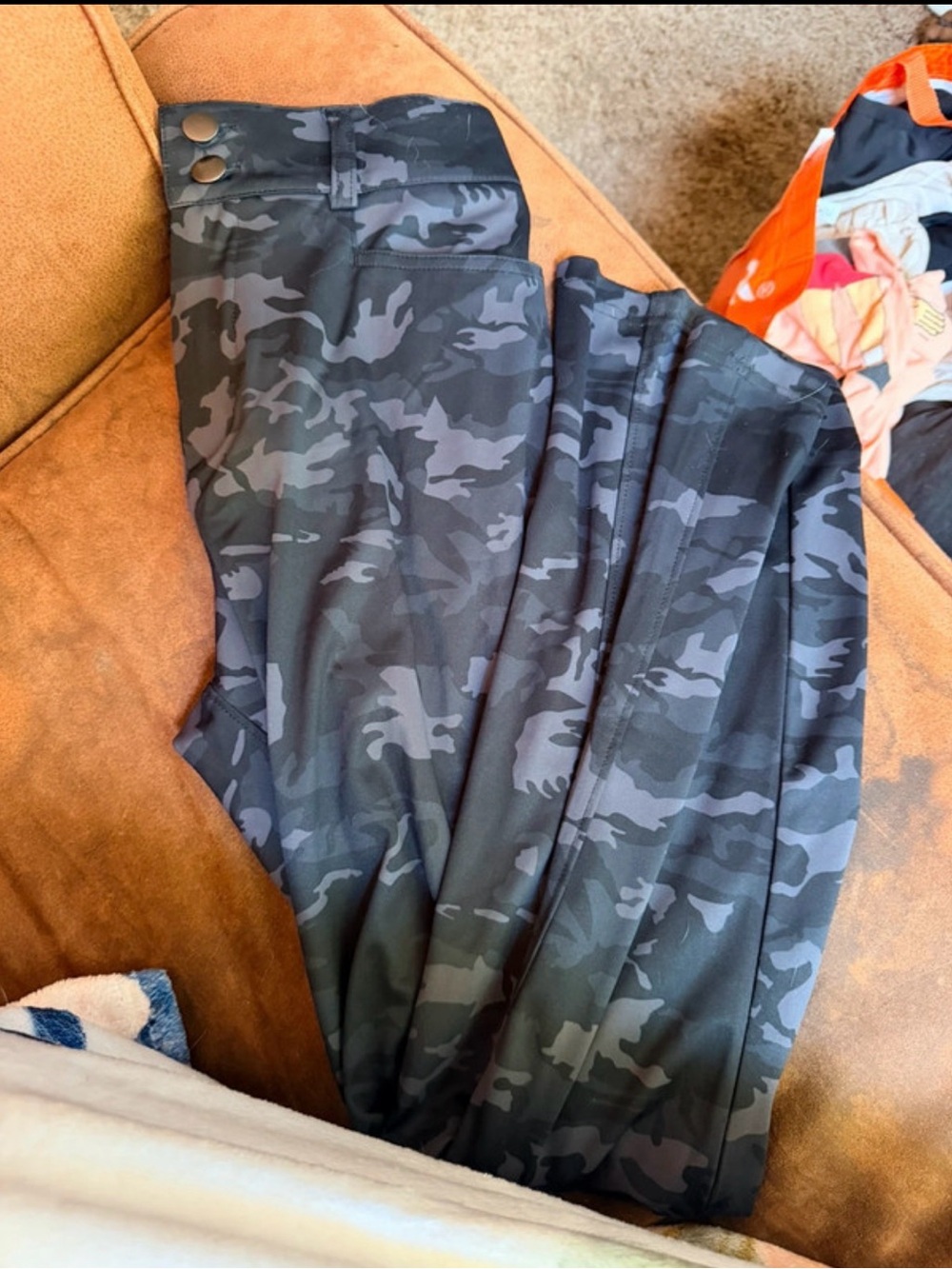 Black & Gray Camo Athletic Leggings